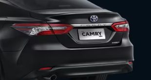 Nggak Nyangka! Ini Alasan Toyota Camry HEV Diam-Diam Jadi Incaran